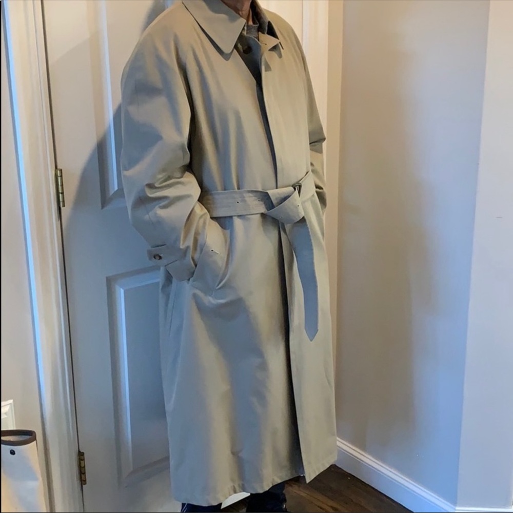 Men’s Burberry Trench Coat - Picture 4 of 5